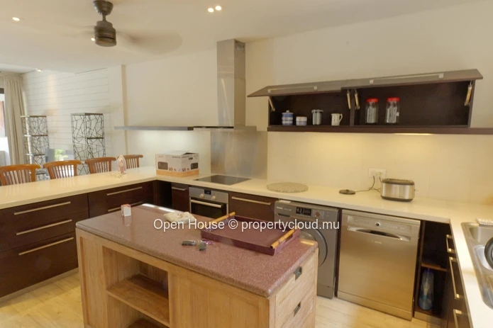 IRS VILLA for sale in Rivière Noire, Black River. 248m² living space, private pool, boat mooring.
