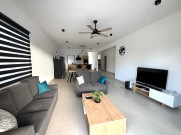 5 Bedroom Villa