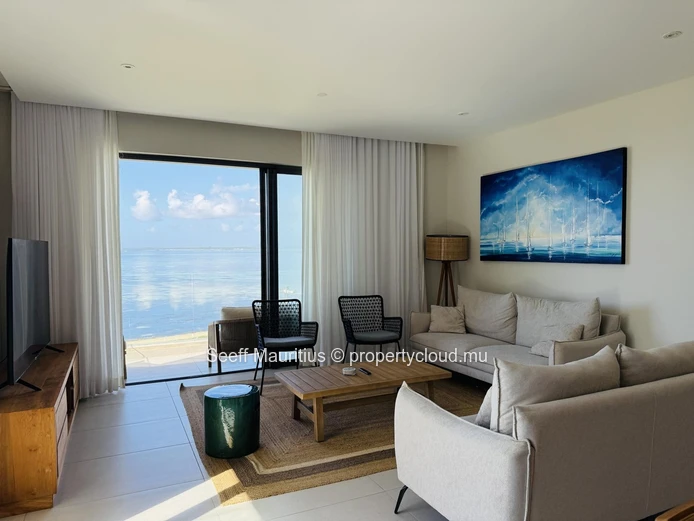 Stunning Sea Views – Exquisite 3-Bedroom Apartment