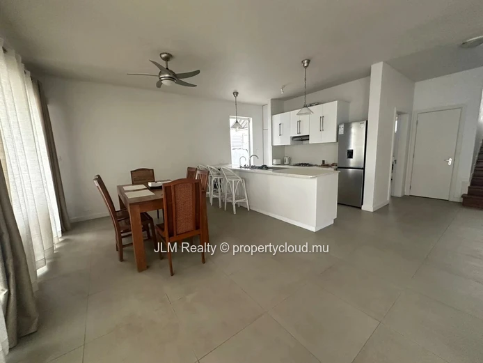 Spacious villa with swimming pool for rent in a friendly residential area of Black River, Mauritius