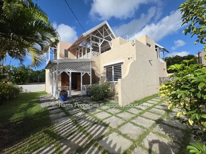 Beautiful individual house for rent in a secure residential complex in Trou aux Biches