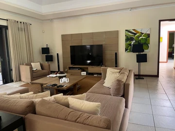 4 Bedroom Villa
