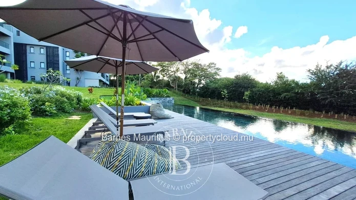 BELLE VUE - luxury Garden Apartment - 4 bedrooms ensuite