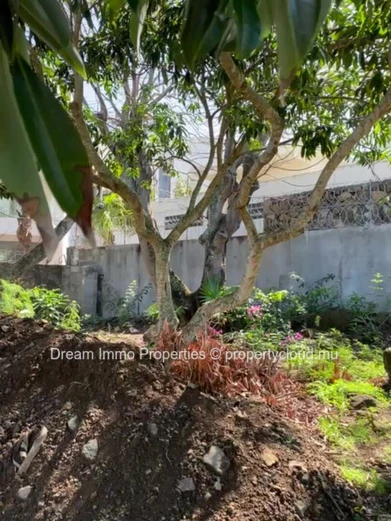 Terrain Residentiel A Vendre Proche Mer A Pointe Aux Canonniers – Ile Maurice