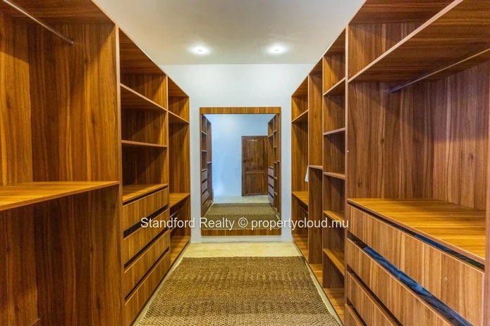 Villa Moderne de Luxe à Vendre – 4 Chambres, Grand Baie, Nord