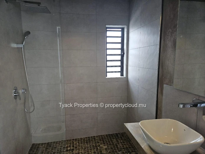 Villa moderne de 3 chambres avec piscine à Grand Baie