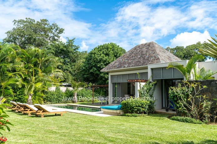 Splendid contemporary villa exquisitely crafted for embracing tropical living