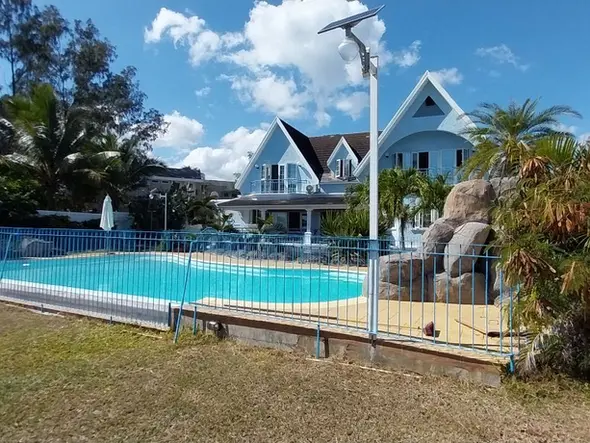 4 bedroom House fully furnished sea front for sale Albion 