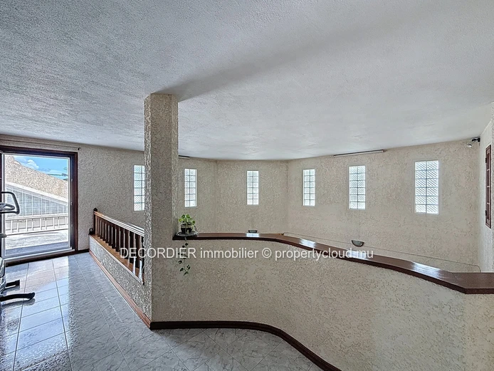 Villa Rare a la vente