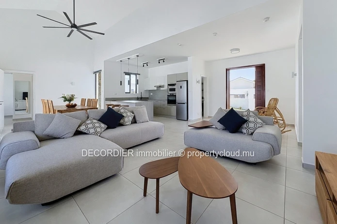 Magnifique maison neuve de plain pied en Exclusivité à louer dans un Domaine au calme