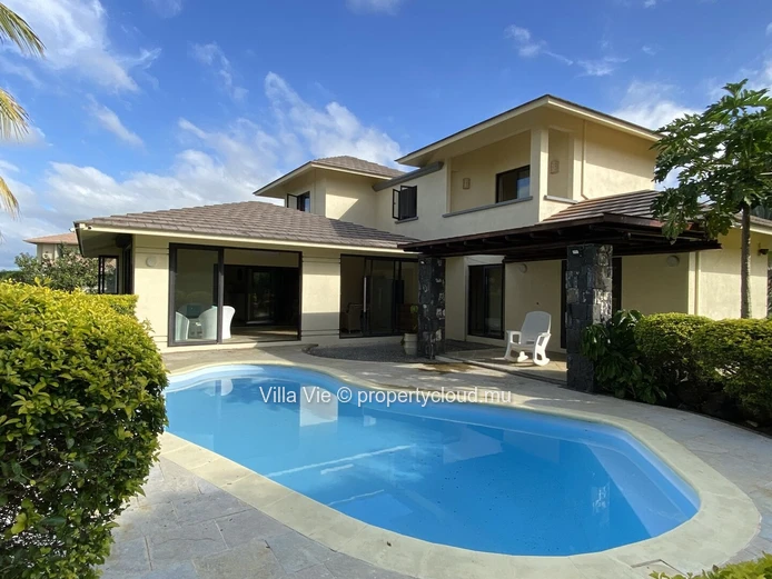 Hillside - 4 bedroom family house with swimming pool