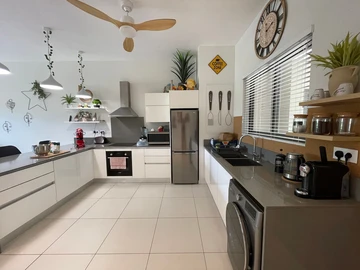 Stylish 2-Bedroom Ground Floor Apartment