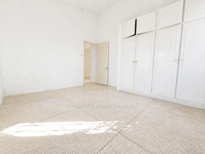 Charming 4-Bedroom Family Home with Pool – Walking Distance to Blue Bay Beach