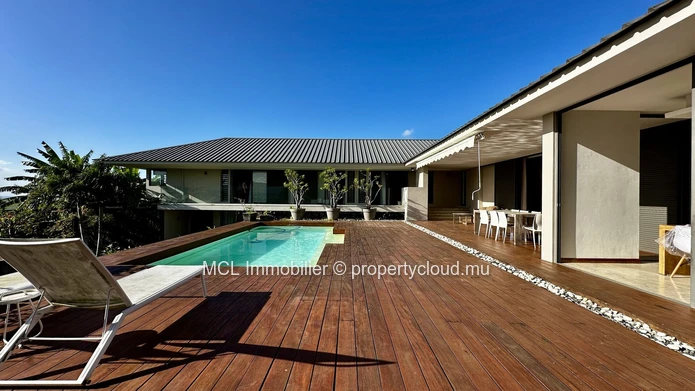 4 bedroom house in Mont Piton