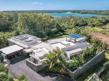 5 Bedroom Villa