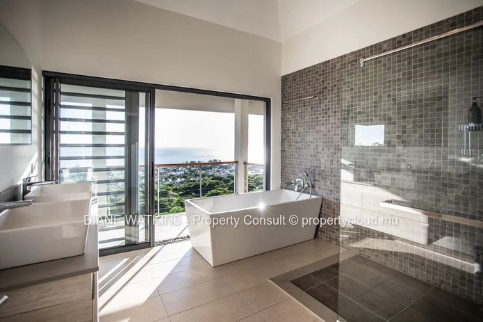 Villa contemporaine de 5 chambres à louer avec vue mer et piscine privée – Rivière Noire