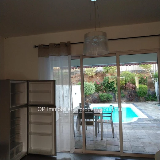 3-Bedroom RES Townhouse with Private Pool in Pointe aux Piments