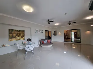 4 Bedroom Villa