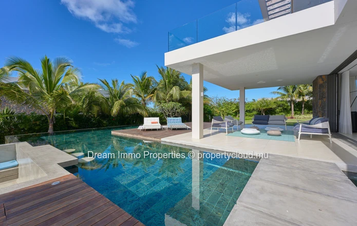 Exceptional 5-bedroom villa with beautiful sea views in the heart of Anahita Golf & Spa Resort – Mauritius