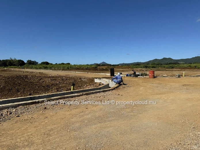 New Morcellement - Plots for Sale - Boulet Rouge - Centre de Flacq