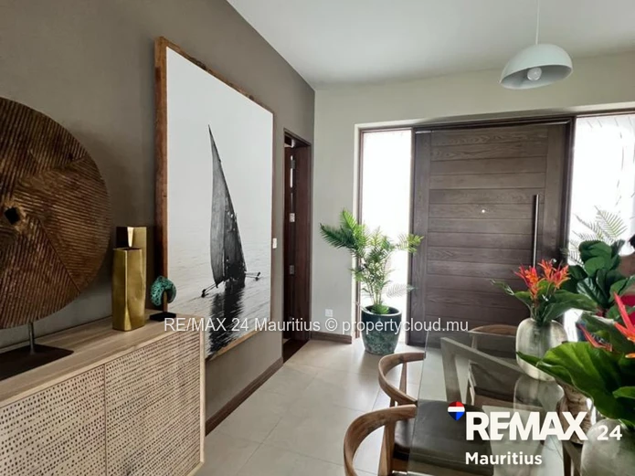 3 Bedroom Apartment At Le Savoy Apartments