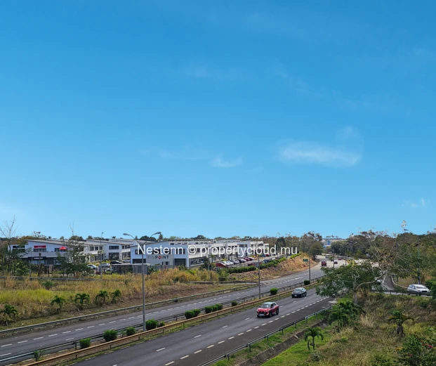 Prime office space with unmatched visibility – Ideal for your business growth!