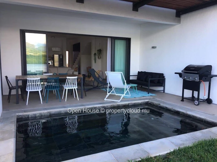 Location townhouse meublée 3 chambres à Rivière Noire (110m²)
