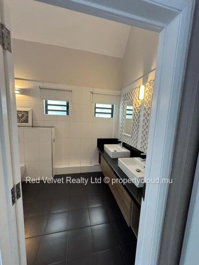 Luxury 5-Bedroom Villa for Rent in Gated Community, North Mauritius