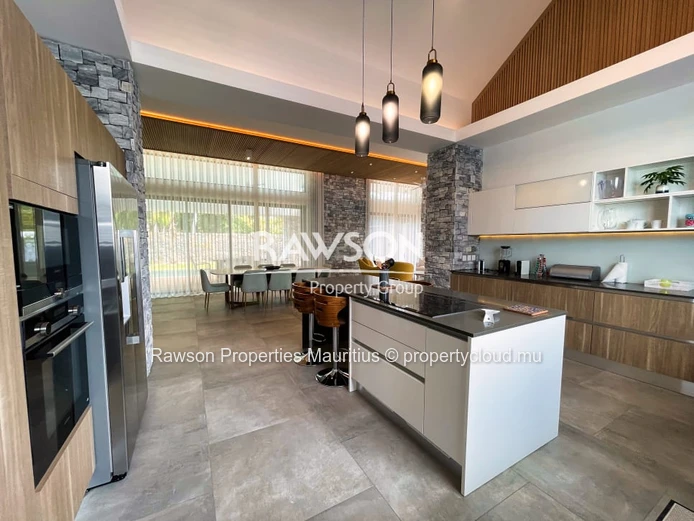 4 Bedroom Luxury Villa | Pool & Garden | Péreybère | Accessible To Foreigners | €