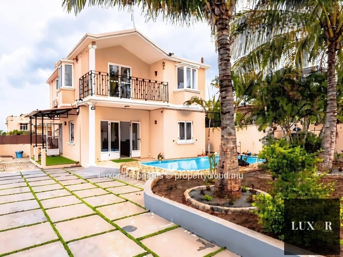 Villa À Louer – Flic En Flac