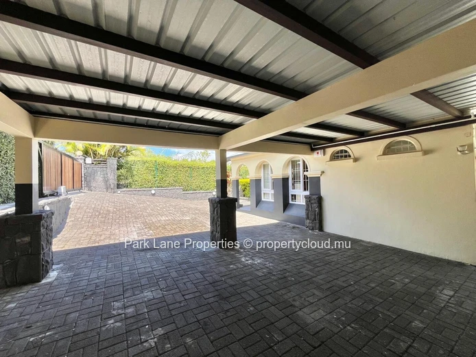 Maison contemporaine à vendre à Floréal – Emplacement d’exception
