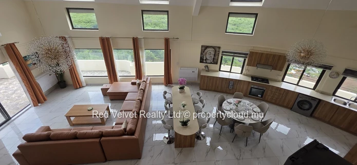 Penthouse de luxe 4 chambres avec vue sur l'océan et grande terrasse – Flic en Flac | Rs 80,000