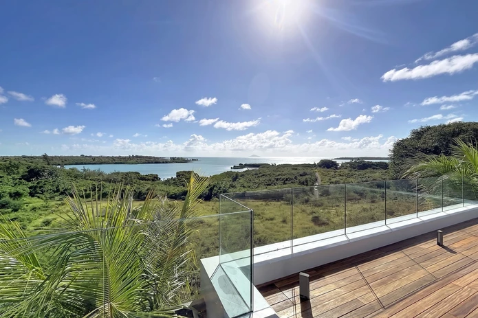 Exclusive Penthouse with Breathtaking Lagoon Views