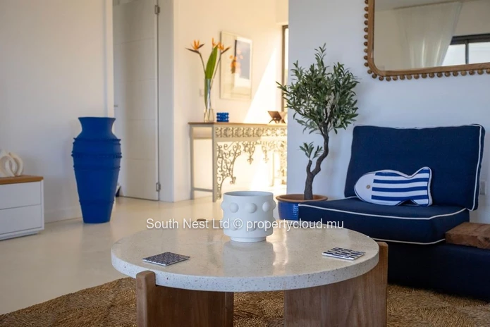Villa d'Exception de 3 Chambres avec Vue Mer à Les Hautes Rives, Azuri