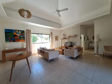 4 Bedroom Villa