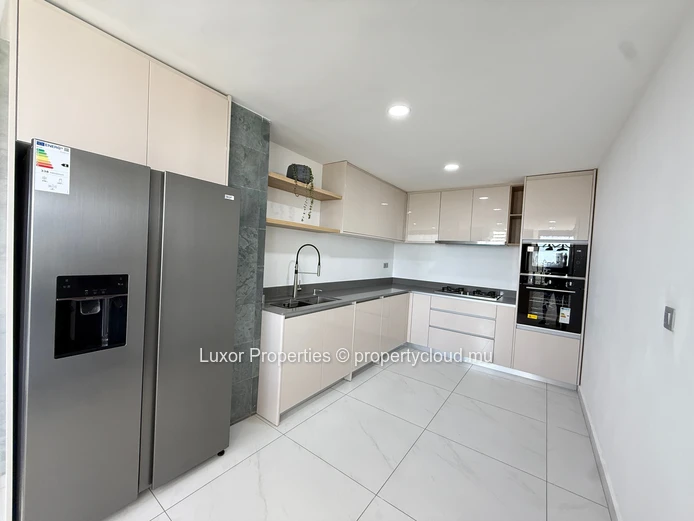 Penthouse d’exception à vendre avec piscine privée sur le rooftop ???????