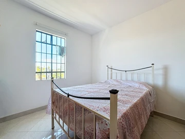 8 Bedroom House
