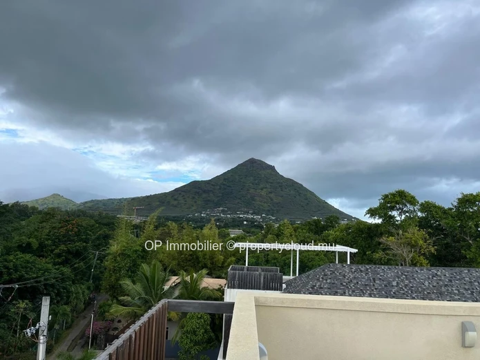 Luxurious Tamarin Penthouse with Breathtaking Sea Views - 367m², 3 Bedrooms, Office, Beachfront Living - Rs 42M