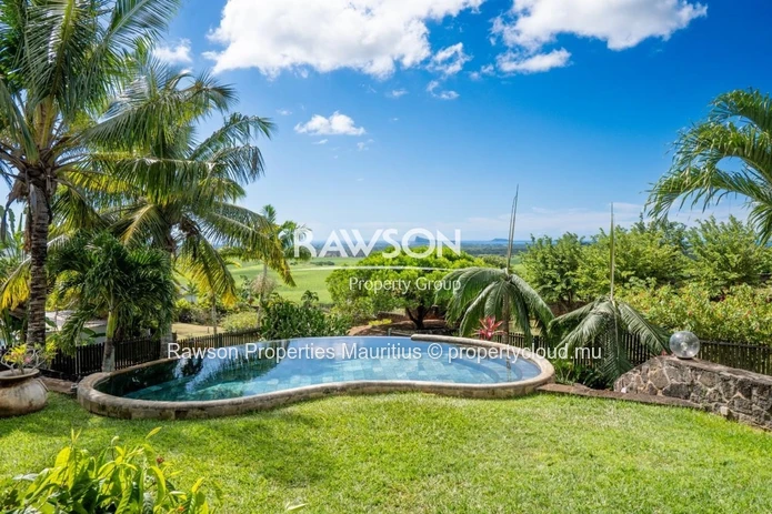 Beaufiful Villa In A Gated Estate