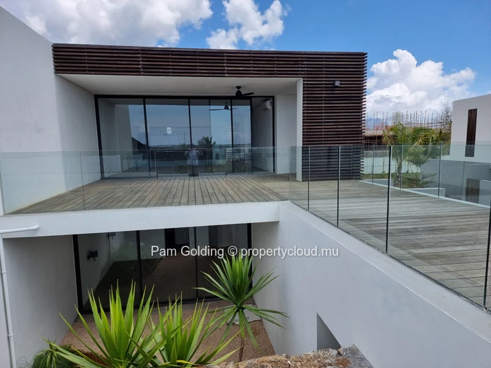 New 3 bedroom luxury townhouse for rental on the West Coast. (Sole Mandate)