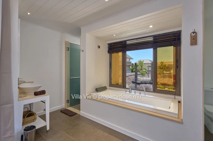Péreybère - Bel appartement de 2 chambres fraichement rénové avec piscine commune, spa et gym