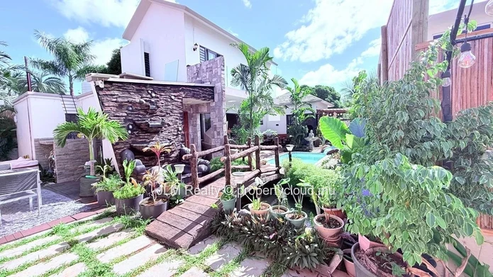 For Sale: Detached Villa with Garden and Pool in Tamarin. Mauritius