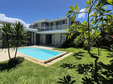 4 Bedroom Villa