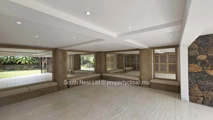 Villa of 8 bedroom at prestigious Golf Estate 