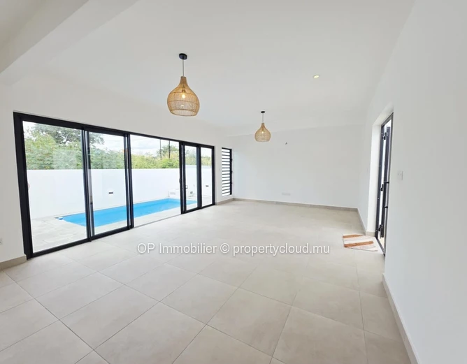 Maison 3 chambres avec piscine à vendre à Grand Baie
