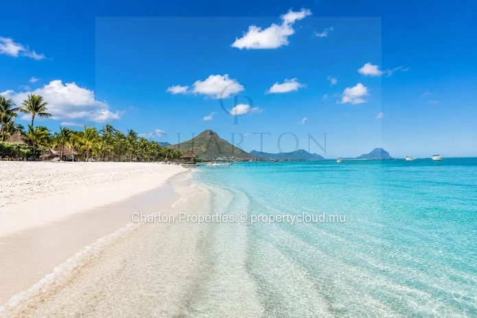 Elegant 3-bedroom apartment just a stone's throw from the lagoon