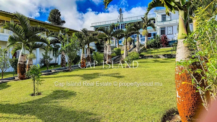 Exceptional property for sale in Curepipe - Large house with outbuilding and panoramic views