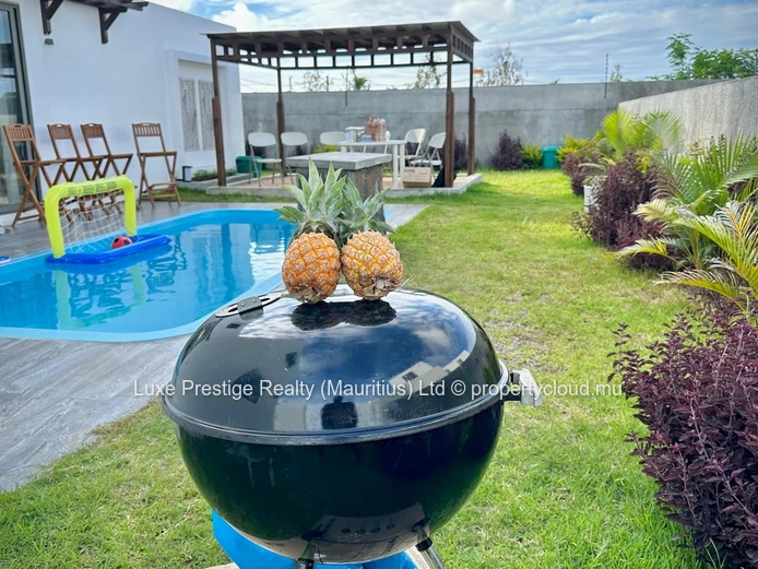 3-Bedroom Fully Equipped Villa with Private Pool & Large Garden for Rent in Grand Baie