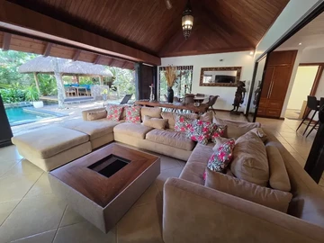 4 Bedroom Villa