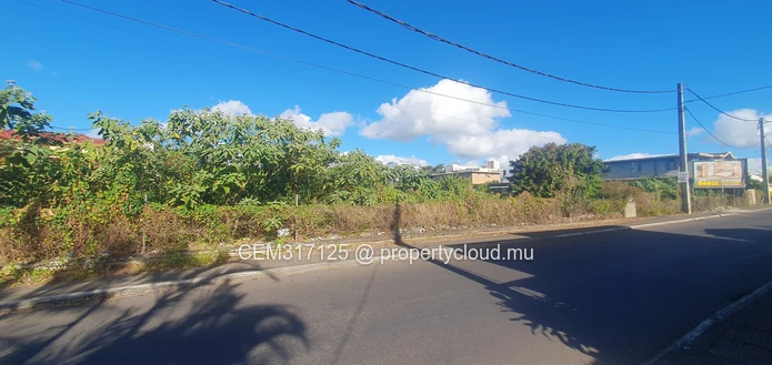 Freehold Residential & Commercial Land for Sale – Solferino No 5, Vacoas 